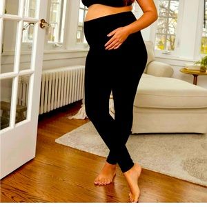 Hatch Before, During, and After leggings in size Medium black